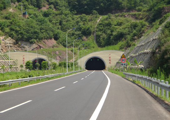 四川达陕高速公路d12标